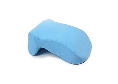 Oreiller adapté aux besoins du client de mousse de mémoire de sommeil de bleu petit pour le cou 32*23*12cm