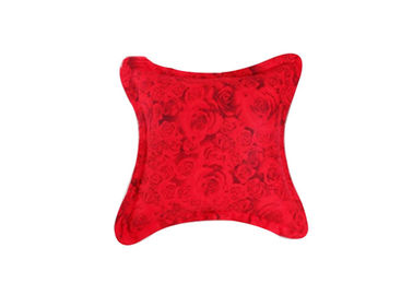 Petits oreillers décoratifs rouges faits sur commande pour le sofa, oreillers modernes de divan