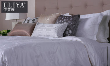 Couvre-lit peigné de coton de linge de lit de jacquard d'hôtel de luxe de catégorie d'ELIYA Tope